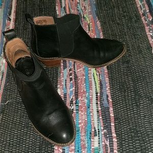 Women's Kelsi Dagger Brooklyn Black Booties size 6